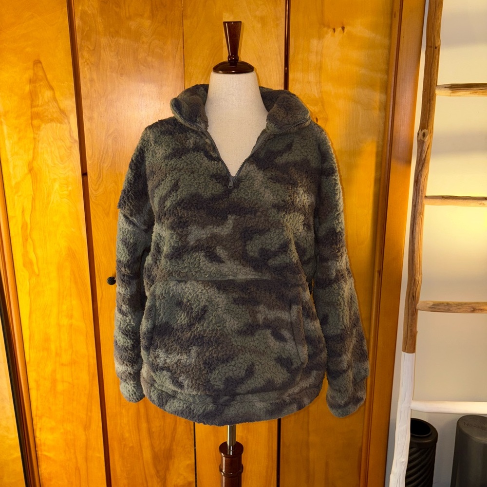 Camouflage Sherpa Pullover